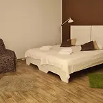 S Apartament *